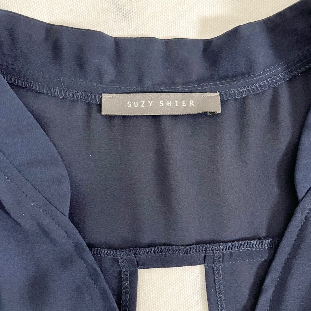 Suzy Shier Navy Button-Up Tie Front Blouse w/ Peek-a-boo Back Detail - M/L - Picture 9 of 13